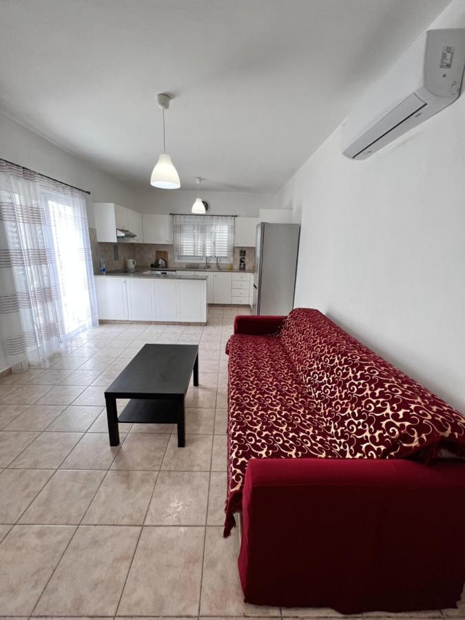 Pafia Sunbeach Townhouse Paphos Exterior foto