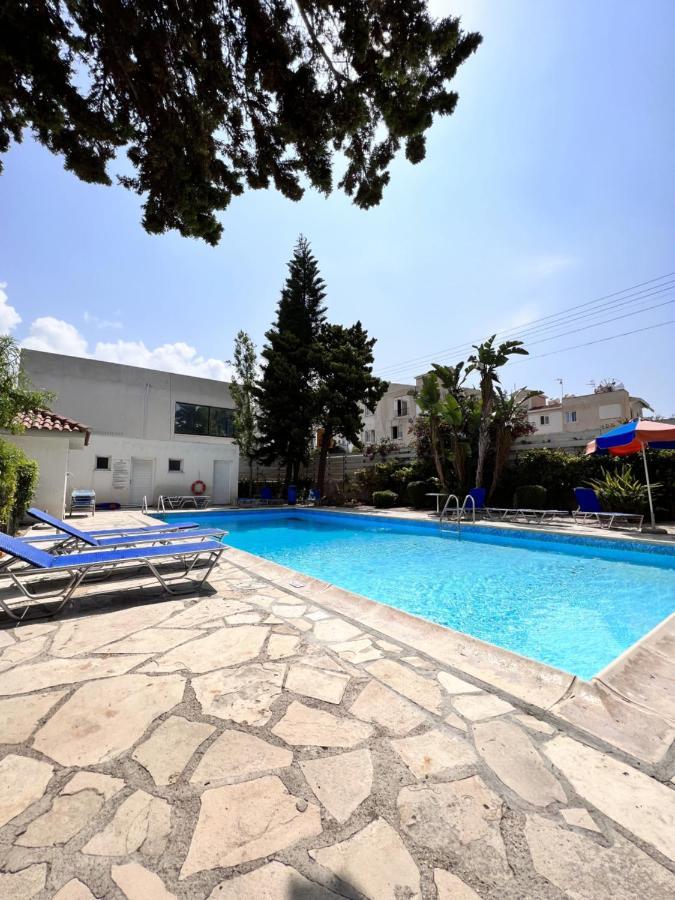 Pafia Sunbeach Townhouse Paphos Exterior foto